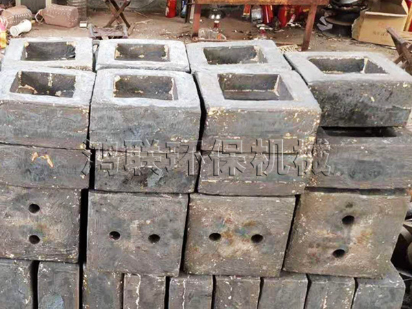 各種挖沙船，挖斗，鏈條配件